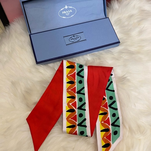 Prada Bandeau - Picture 2 of 16